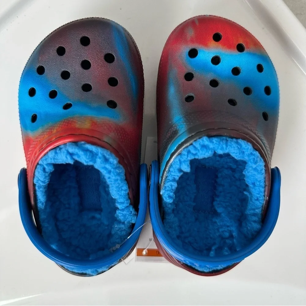 Crocs Classic Lined Out of This World Clog Size 6 Baby